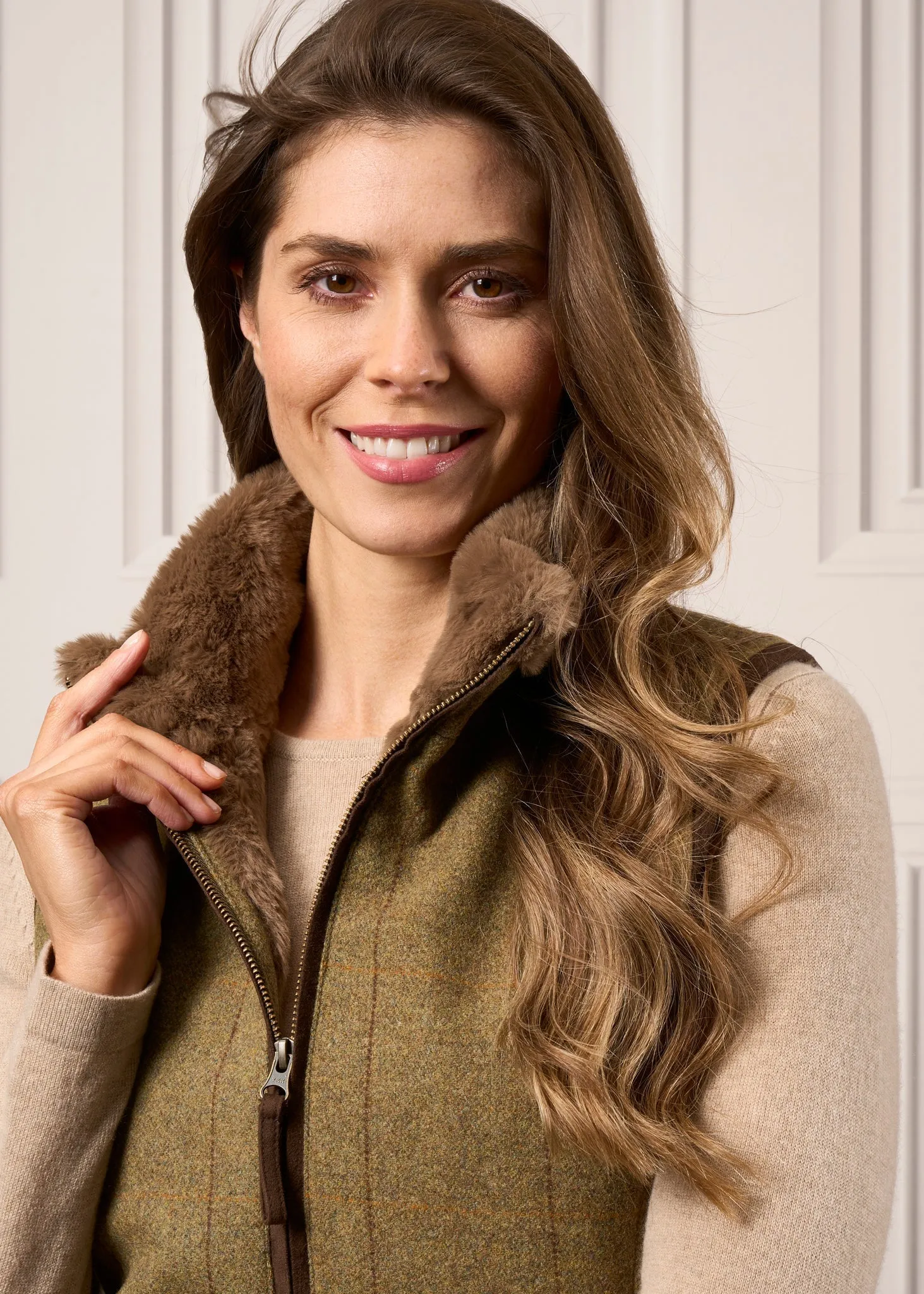 Combrook Ladies Tweed Gilet In Grove - Regular Fit