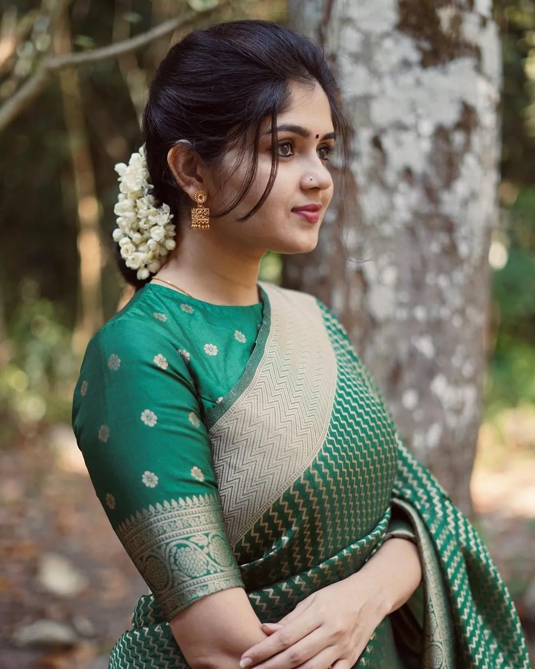 extravagant Green Soft Silk Saree With Beauteous Blouse Piece