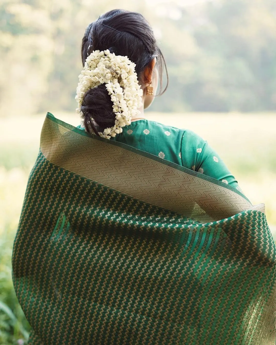 extravagant Green Soft Silk Saree With Beauteous Blouse Piece