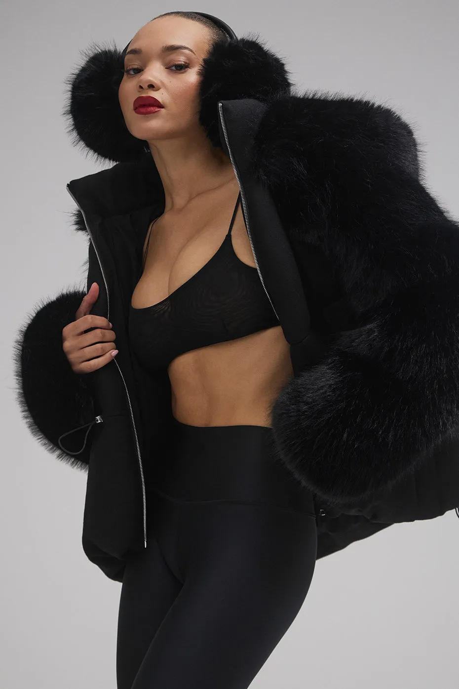 La Premiere Opulent Faux Fur Stunner Jacket - Black/Black